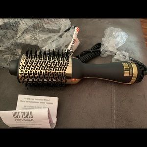 Hot tools blow dryer brush!
